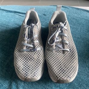 Mesh no bull camouflaged grey